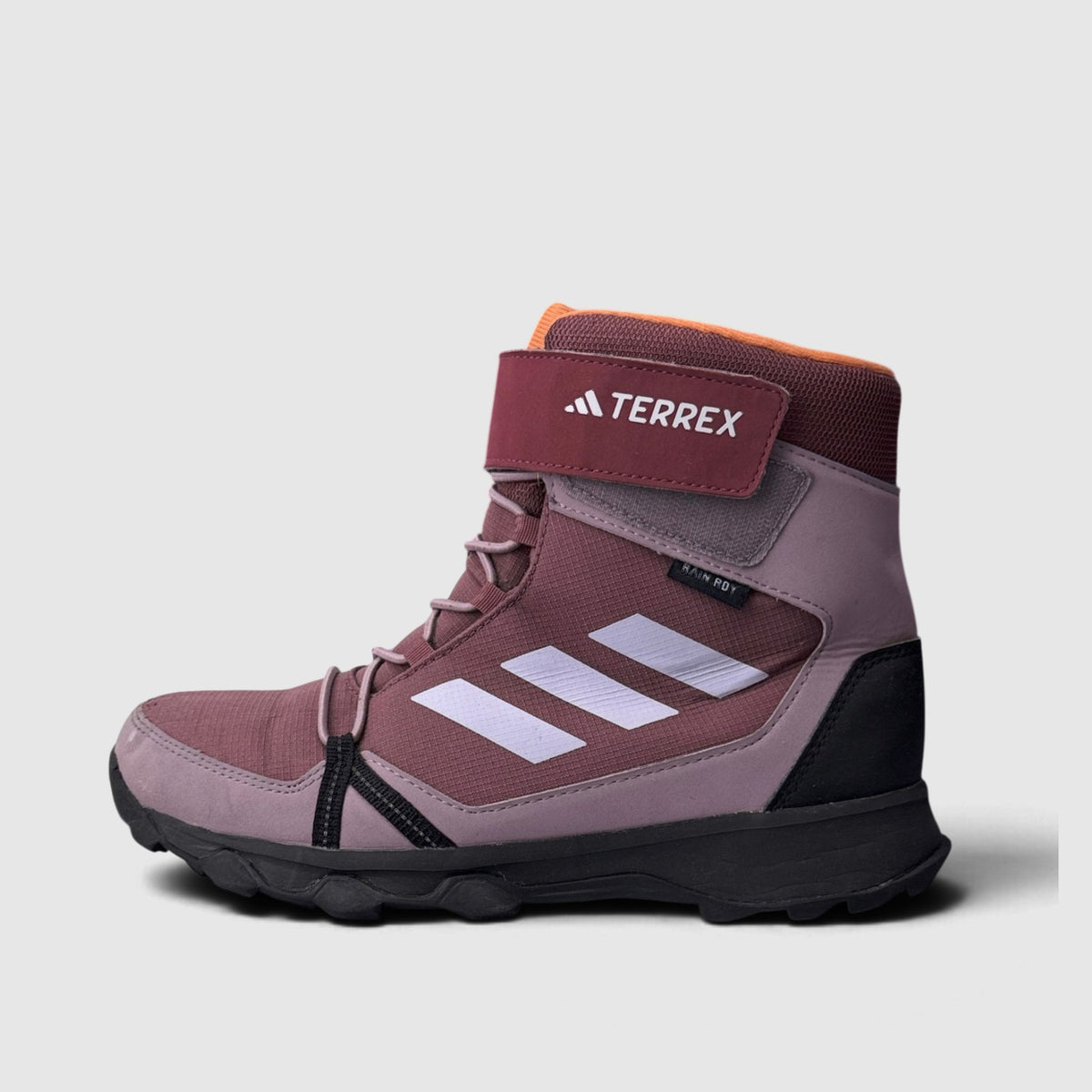Adidas Terrex Snow Hook, śniegowce damskie w bardzo dobrym stanie rozmiar 36 2/3, boczny profil, lewa strona