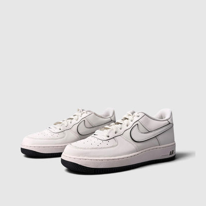 Nike Air Force 1 Low, buty sportowe damskie w bardzo dobrym stanie rozmiar 40, para butów