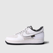 Nike Air Force 1 Low White Cordura, buty sportowe męskie w bardzo dobrym stanie rozmiar 43, boczny profil, lewa strona