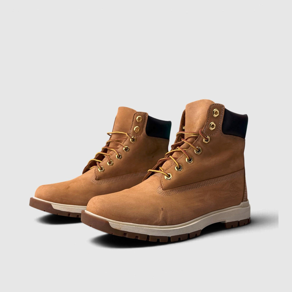 Timberland Tree Vault 6 Premium Waterproof Nubuck, śniegowce męskie w bardzo dobrym stanie rozmiar 43, para butów