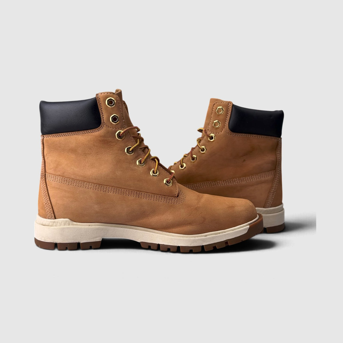 Timberland Tree Vault 6 Premium Waterproof Nubuck, śniegowce męskie w bardzo dobrym stanie rozmiar 43, para butów