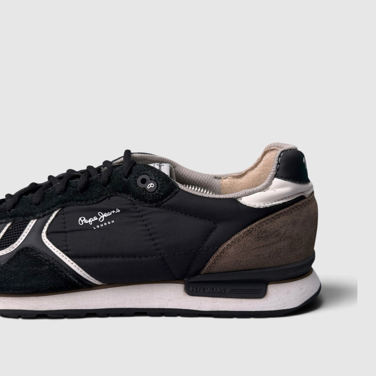 Pepe Jeans Sneakers, buty sportowe męskie w bardzo dobrym stanie rozmiar 46, boczny profil, prawa strona