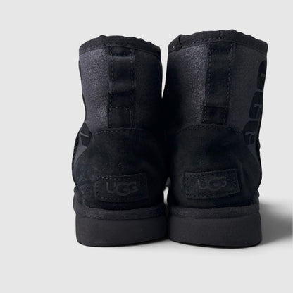 UGG Classic, śniegowce damskie w bardzo dobrym stanie rozmiar 38, widok z tyłu
