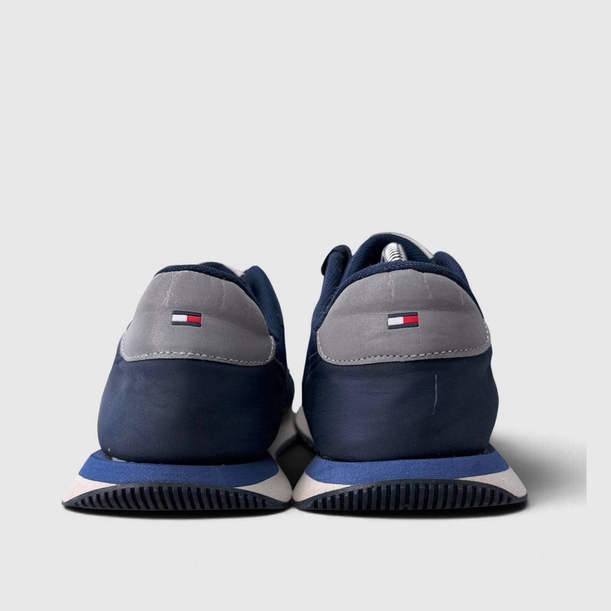 Tommy Hilfiger Flag Low Cut, buty sportowe damskie w dobrym stanie rozmiar 40, widok z tyłu