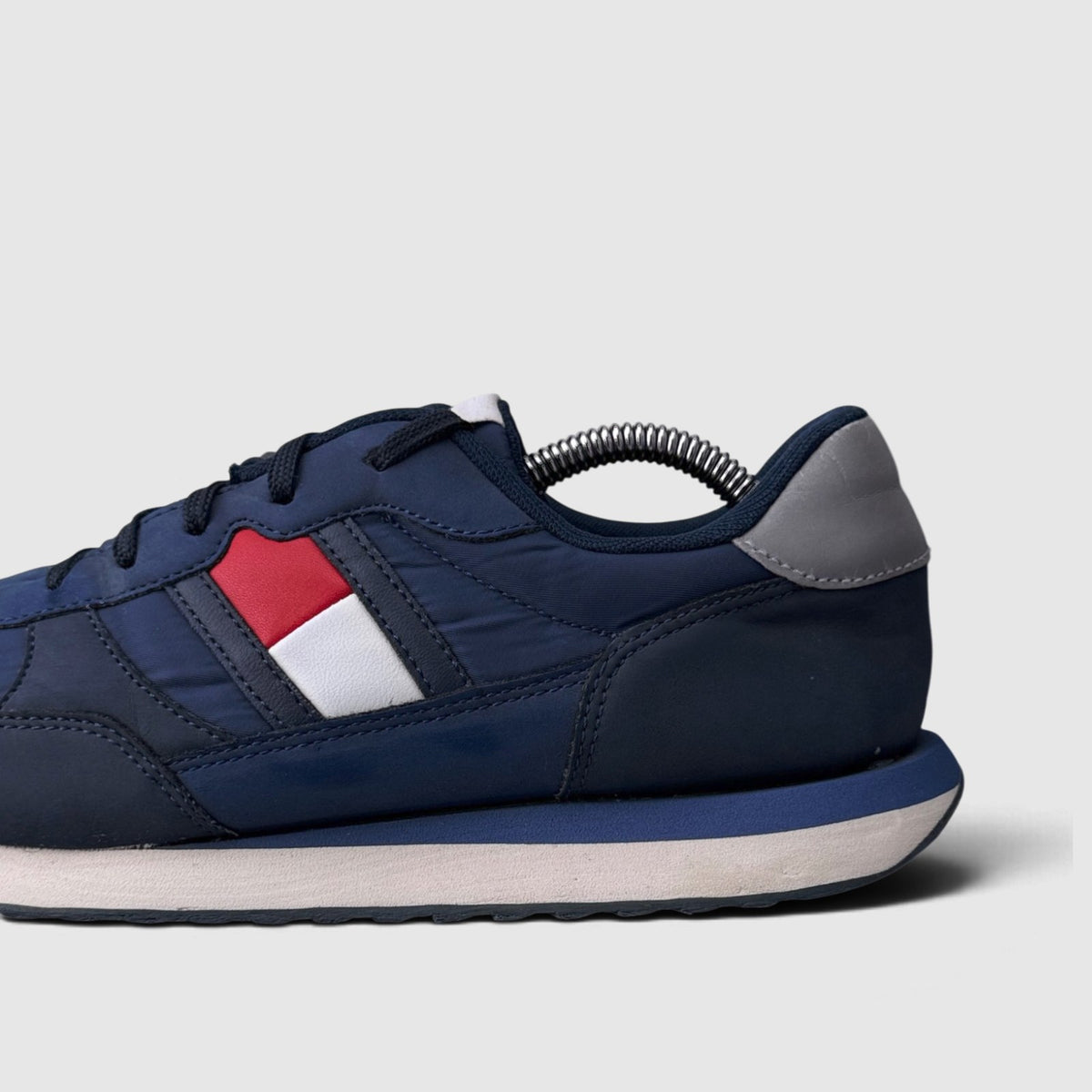 Tommy Hilfiger Flag Low Cut, buty sportowe damskie w dobrym stanie rozmiar 40, detal