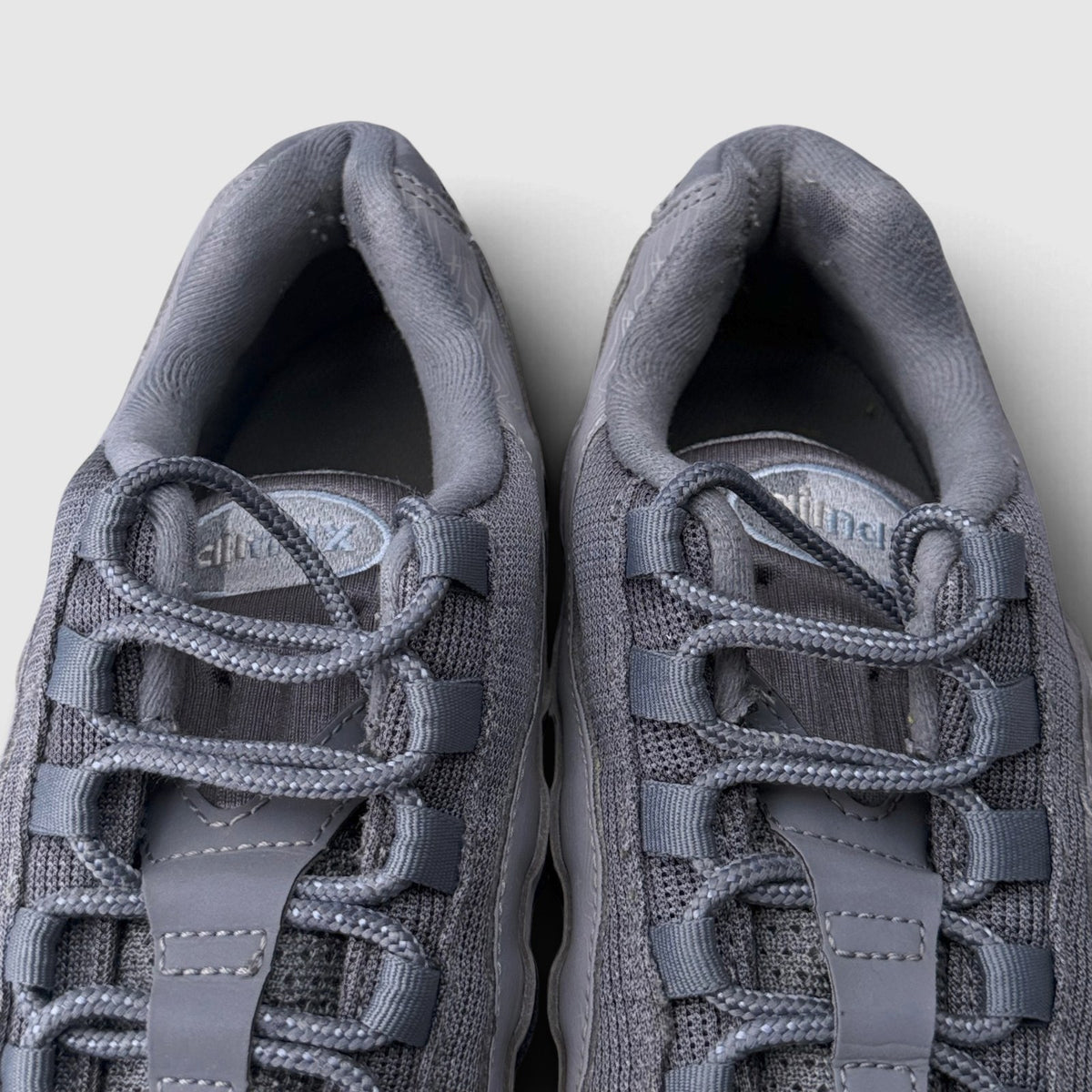 Nike Air Max 95 Cool Grey Psychic Blue, buty sportowe męskie w bardzo dobrym stanie rozmiar 44, detal