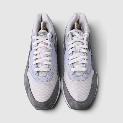 Nike Air Max 1 '87 Photon Dust/Wolf Grey, buty sportowe męskie w bardzo dobrym stanie rozmiar 42.5, widok z góry