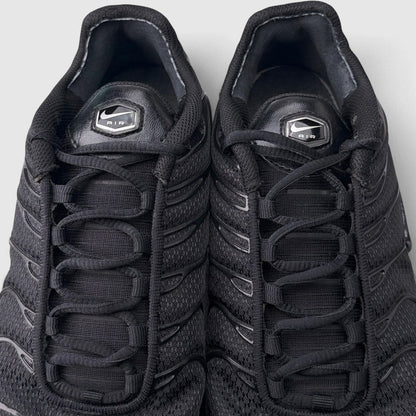 Nike Air Max Plus Triple Black, buty sportowe męskie w bardzo dobrym stanie rozmiar 41, widok z góry