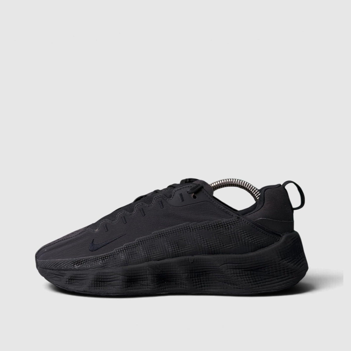 Nike Ava Rover, buty sportowe męskie w bardzo dobrym stanie rozmiar 41, boczny profil, lewa strona