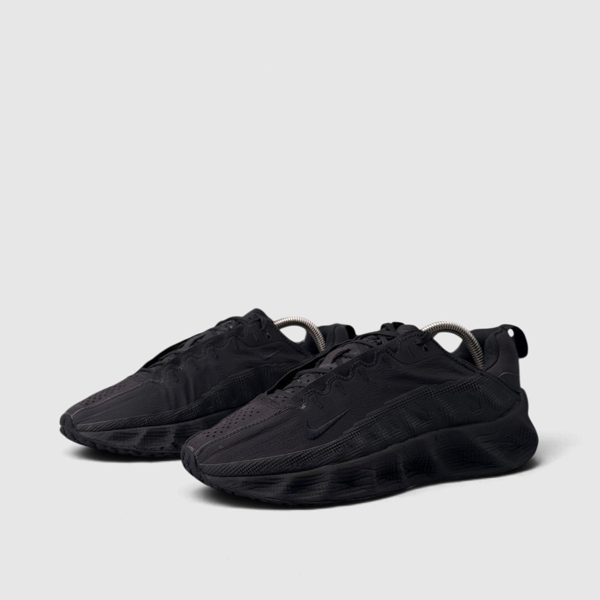 Nike Ava Rover, buty sportowe męskie w bardzo dobrym stanie rozmiar 41, para butów