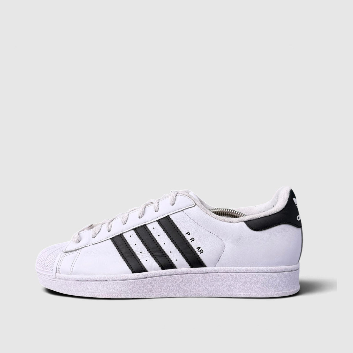 Adidas Superstar II, buty sportowe męskie w bardzo dobrym stanie rozmiar 44, boczny profil, lewa strona