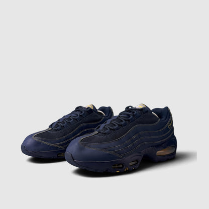 Nike Air Max 95 Michigan, buty sportowe męskie w bardzo dobrym stanie rozmiar 43, para butów
