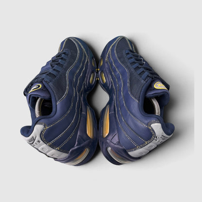 Nike Air Max 95 Michigan, buty sportowe męskie w bardzo dobrym stanie rozmiar 43, widok z góry