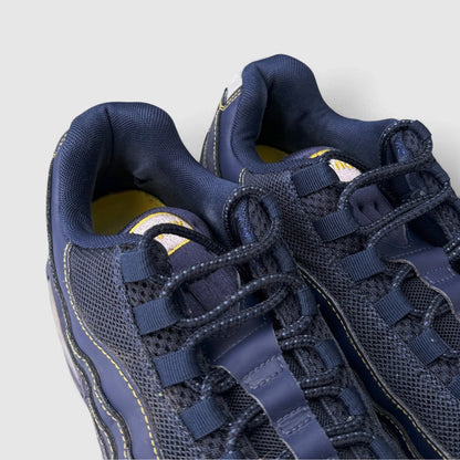 Nike Air Max 95 Michigan, buty sportowe męskie w bardzo dobrym stanie rozmiar 43, detal