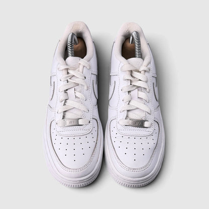 Nike Air Force 1 Low Triple White, buty sportowe damskie w bardzo dobrym stanie rozmiar 36, widok z góry