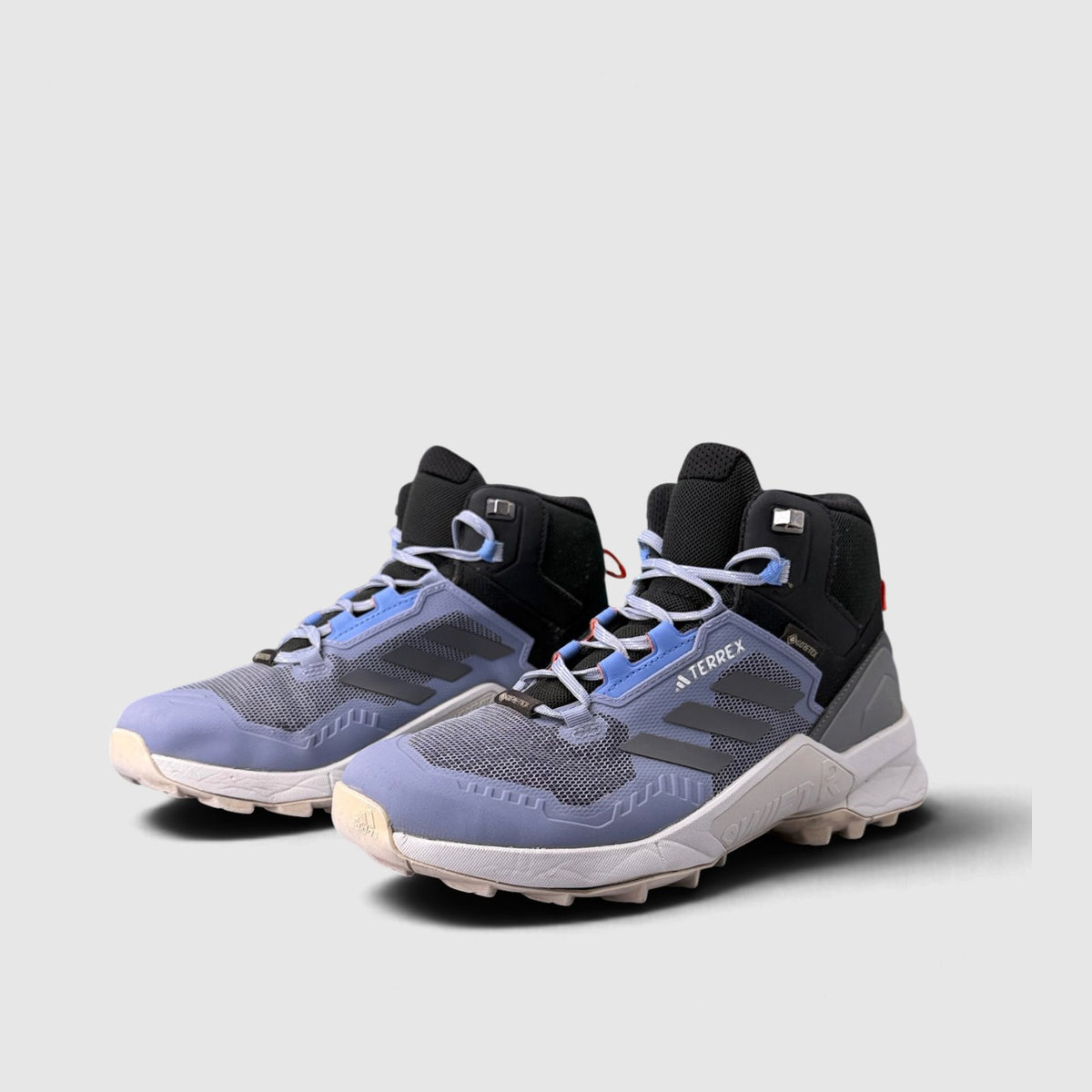 Adidas Terrex Swift R Gore-Tex, trekkingi damskie w bardzo dobrym stanie rozmiar 41 1/3, para butów