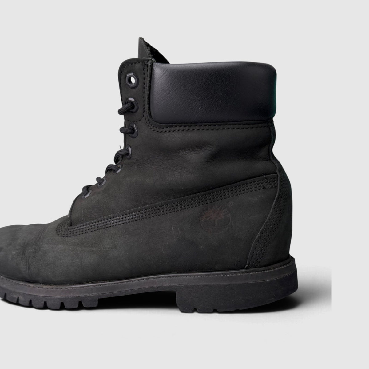 Timberland 6 In Premium, śniegowce męskie w bardzo dobrym stanie rozmiar 45.5, boczny profil, prawa strona