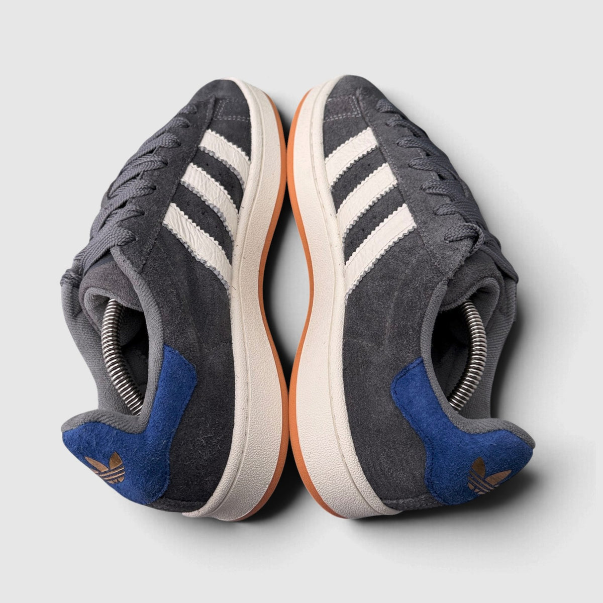 Adidas Campus 00s, buty sportowe męskie w bardzo dobrym stanie rozmiar 42 2/3, widok z góry