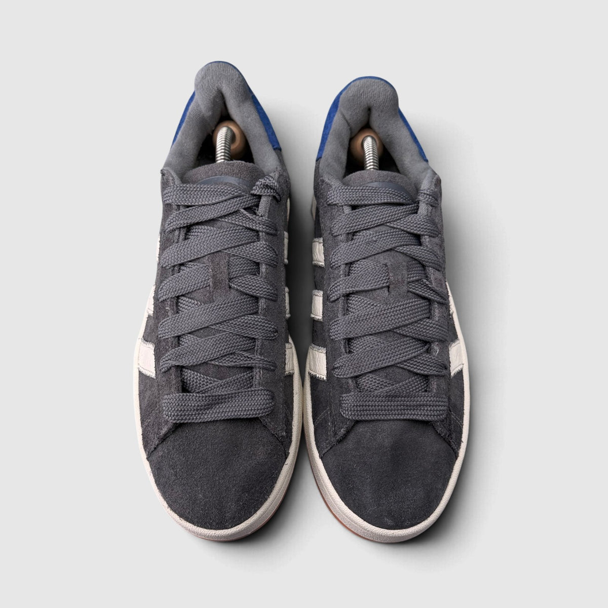 Adidas Campus 00s, buty sportowe męskie w bardzo dobrym stanie rozmiar 42 2/3, widok z góry