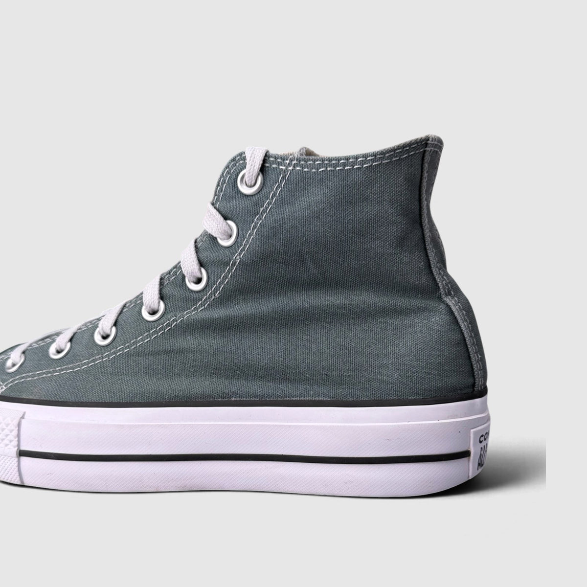 Converse Chuck Taylor All Star High Top Classic Black, buty sportowe damskie w bardzo dobrym stanie rozmiar 40, boczny profil, lewa strona