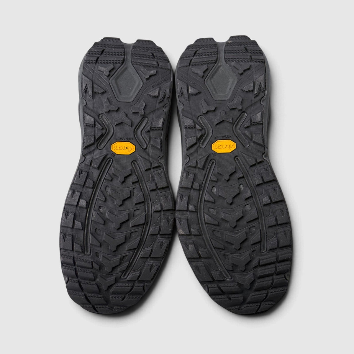 Hoka Kaha 3 GTX, śniegowce męskie w bardzo dobrym stanie rozmiar 45 1/3, podeszwa