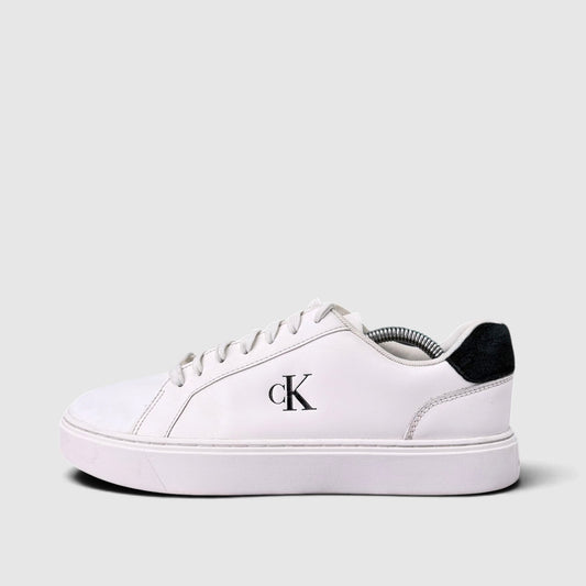 Calvin Klein Classic Cupsole, buty sportowe damskie w bardzo dobrym stanie rozmiar 40, boczny profil, lewa strona
