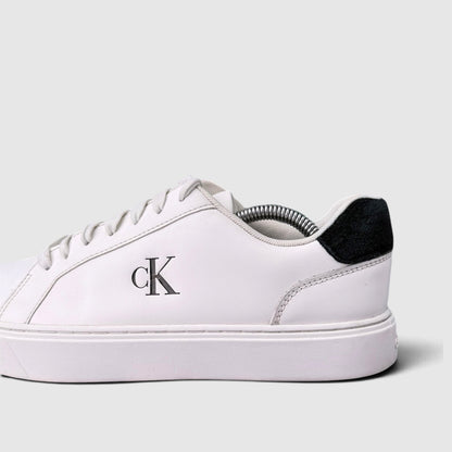 Calvin Klein Classic Cupsole, buty sportowe damskie w bardzo dobrym stanie rozmiar 40, boczny profil, lewa strona
