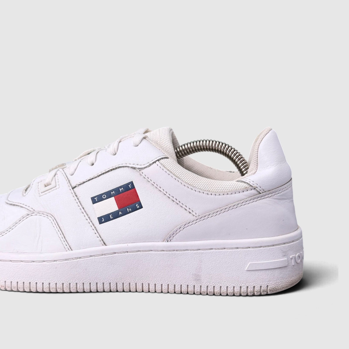 Tommy Hilfiger Retro Basket, buty sportowe męskie w bardzo dobrym stanie rozmiar 42, detal