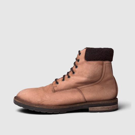 Tommy Hilfiger Cleated Boot, botki męskie w bardzo dobrym stanie rozmiar 46, boczny profil, lewa strona