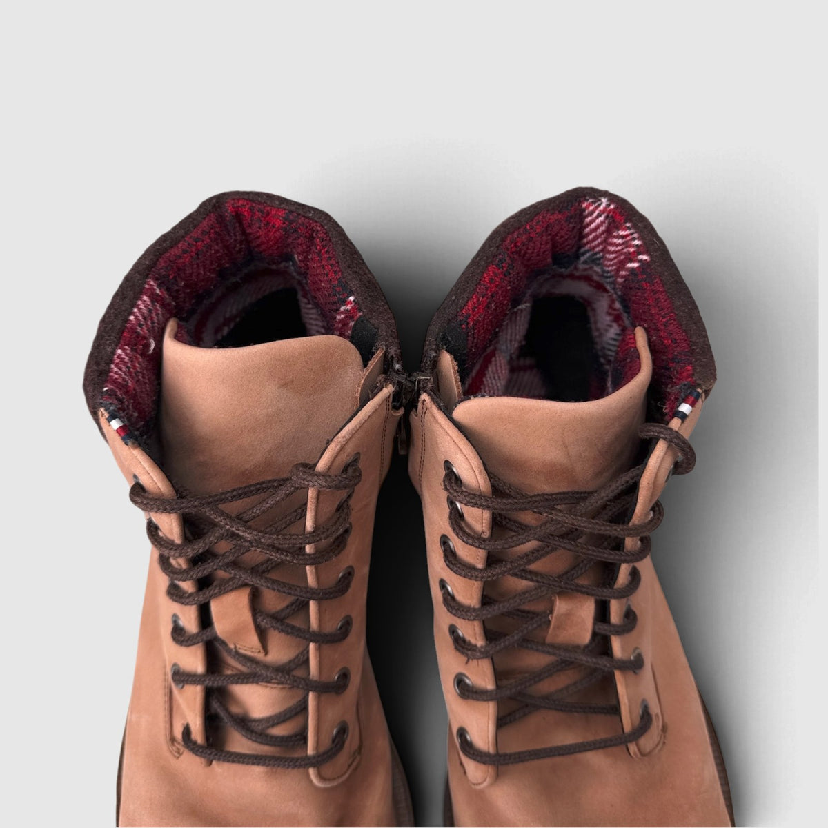 Tommy Hilfiger Cleated Boot, botki męskie w bardzo dobrym stanie rozmiar 46, widok z góry