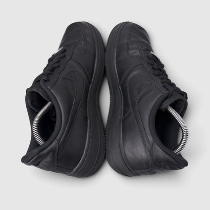 Nike Air Force 1 Low Triple Black, buty sportowe męskie w bardzo dobrym stanie rozmiar 43, widok z góry