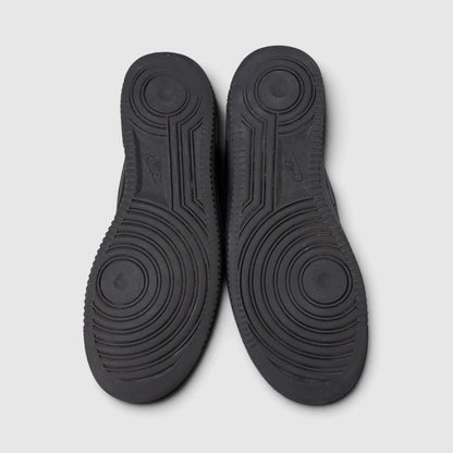 Nike Air Force 1 Low Triple Black, buty sportowe męskie w bardzo dobrym stanie rozmiar 43, podeszwa
