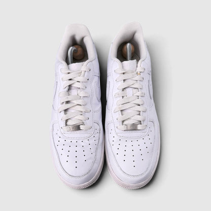 Nike Air Force 1 Low Triple White, buty sportowe męskie w bardzo dobrym stanie rozmiar 44, widok z góry