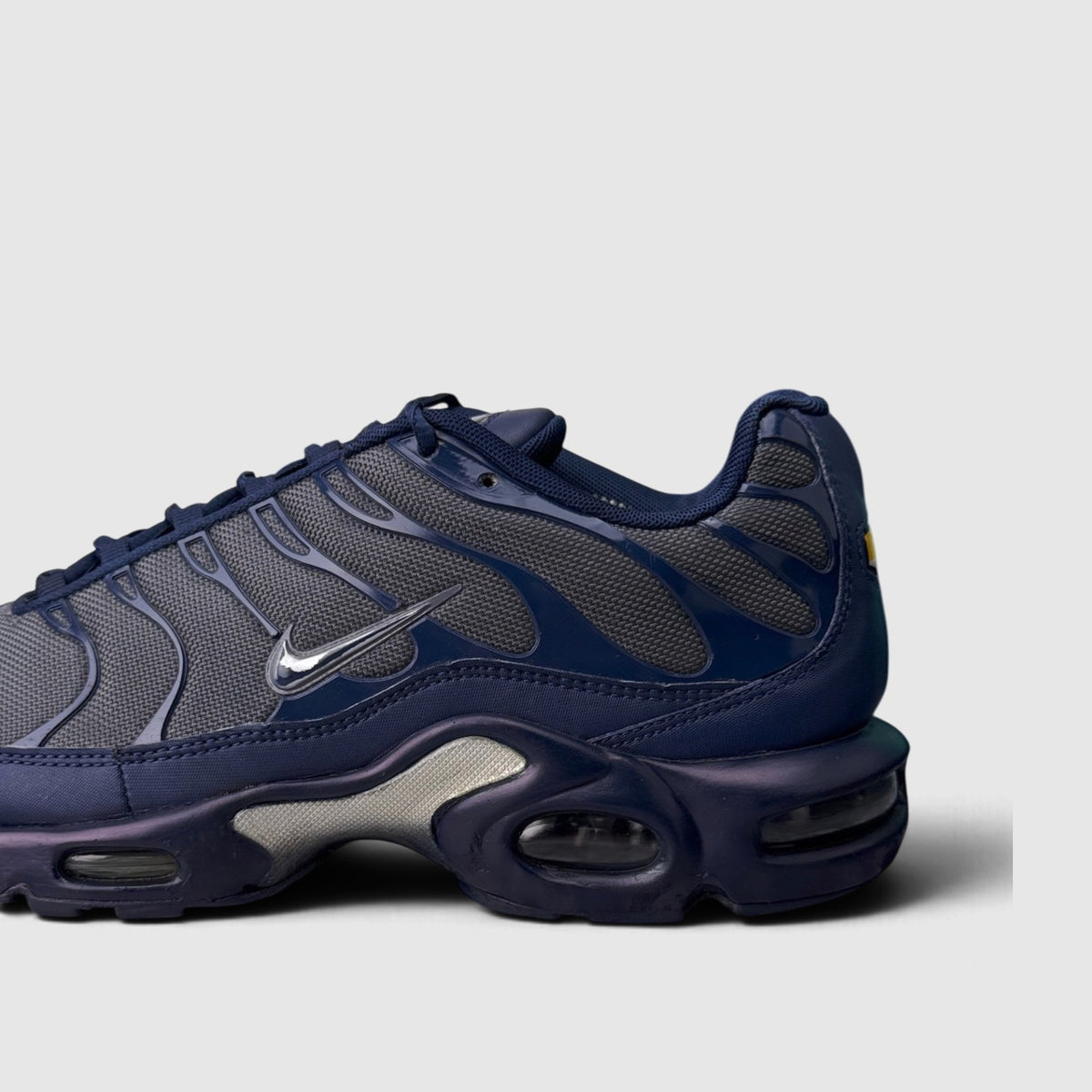 Nike Air Max Plus, buty sportowe męskie w dobrym stanie rozmiar 45, detal