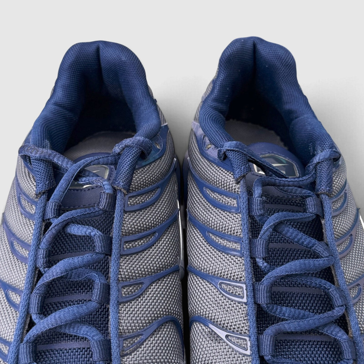 Nike Air Max Plus, buty sportowe męskie w dobrym stanie rozmiar 45, detal