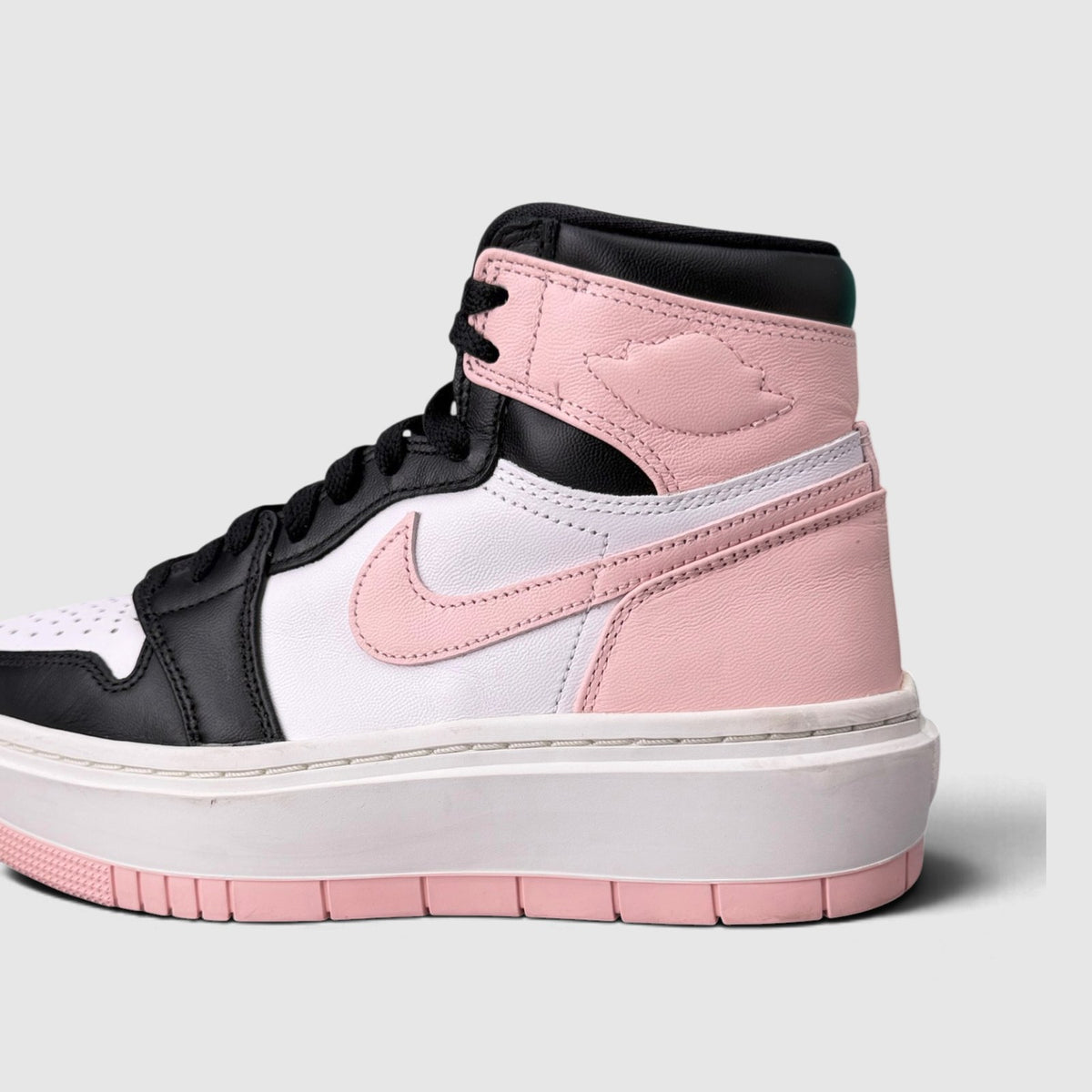 Nike Air Jordan 1 High Elevate Atmosphere, buty sportowe damskie nowe rozmiar 36, detal