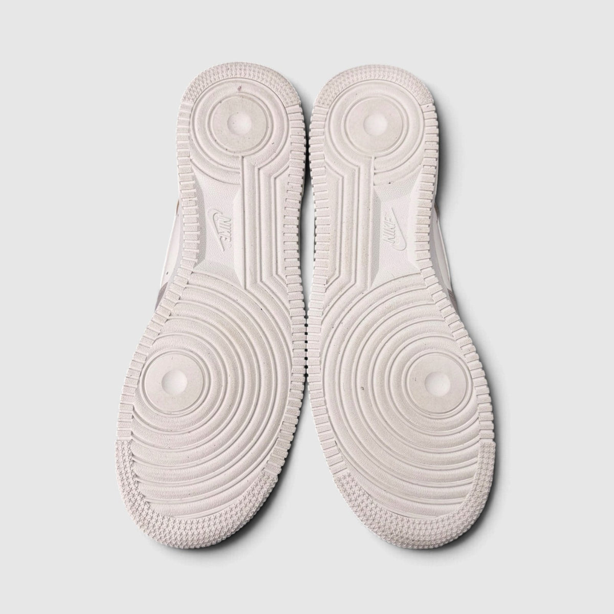 Nike Air Force 1 Low, buty sportowe męskie nowe rozmiar 44, podeszwa