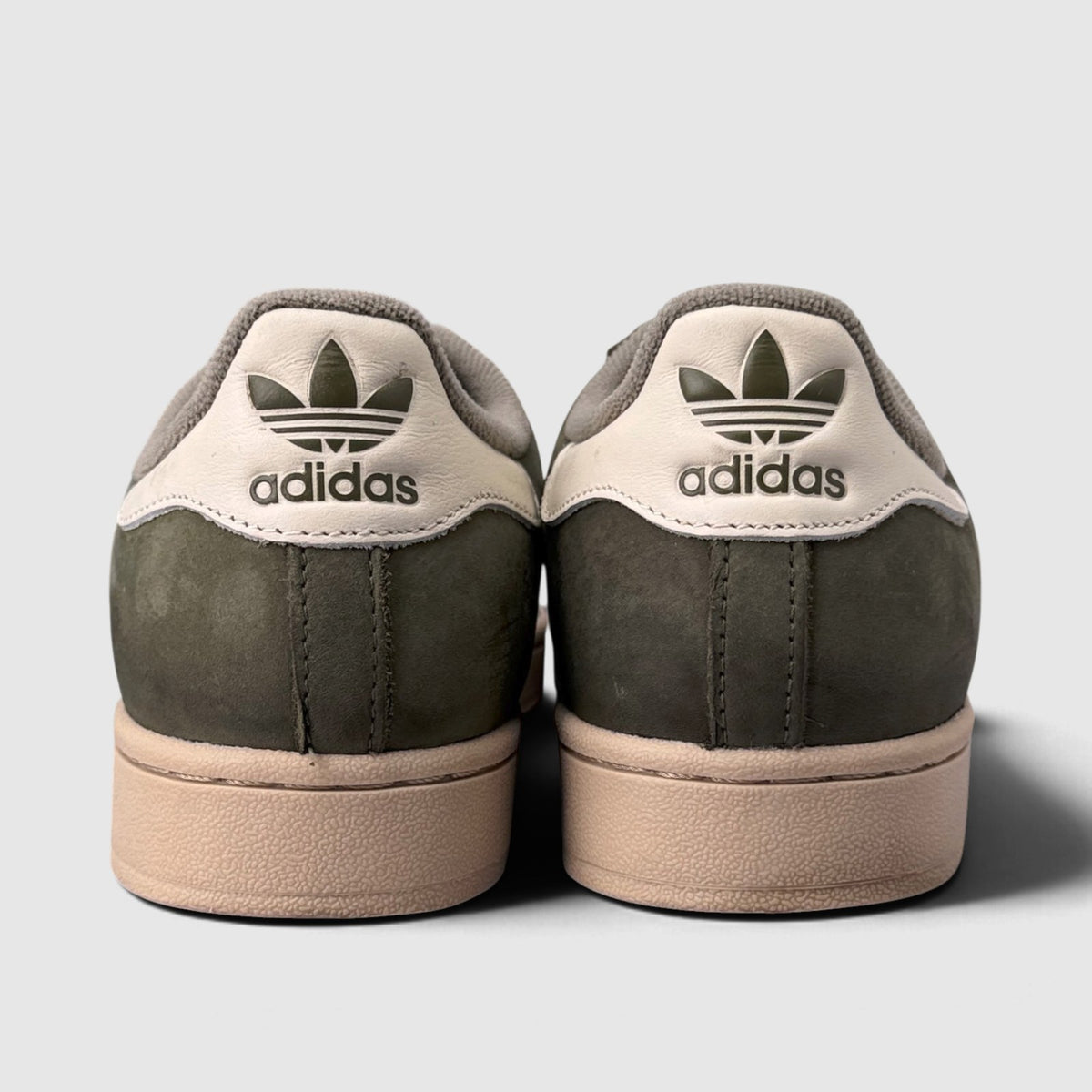 Adidas Superstar II, buty sportowe damskie w bardzo dobrym stanie rozmiar 38 2/3, widok z tyłu