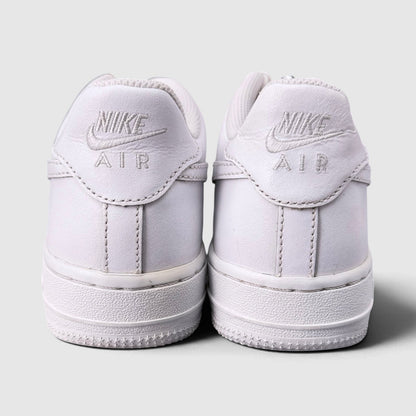 Nike Air Force 1 Low Triple White, buty sportowe damskie w bardzo dobrym stanie rozmiar 37.5, widok z tyłu