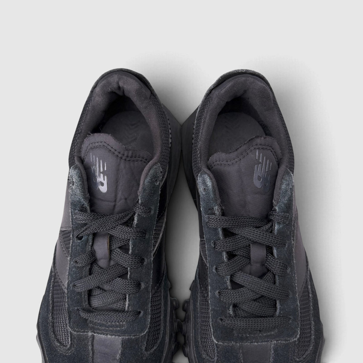 New Balance XC 72 Triple Black, buty sportowe damskie w bardzo dobrym stanie rozmiar 37.5, widok z góry