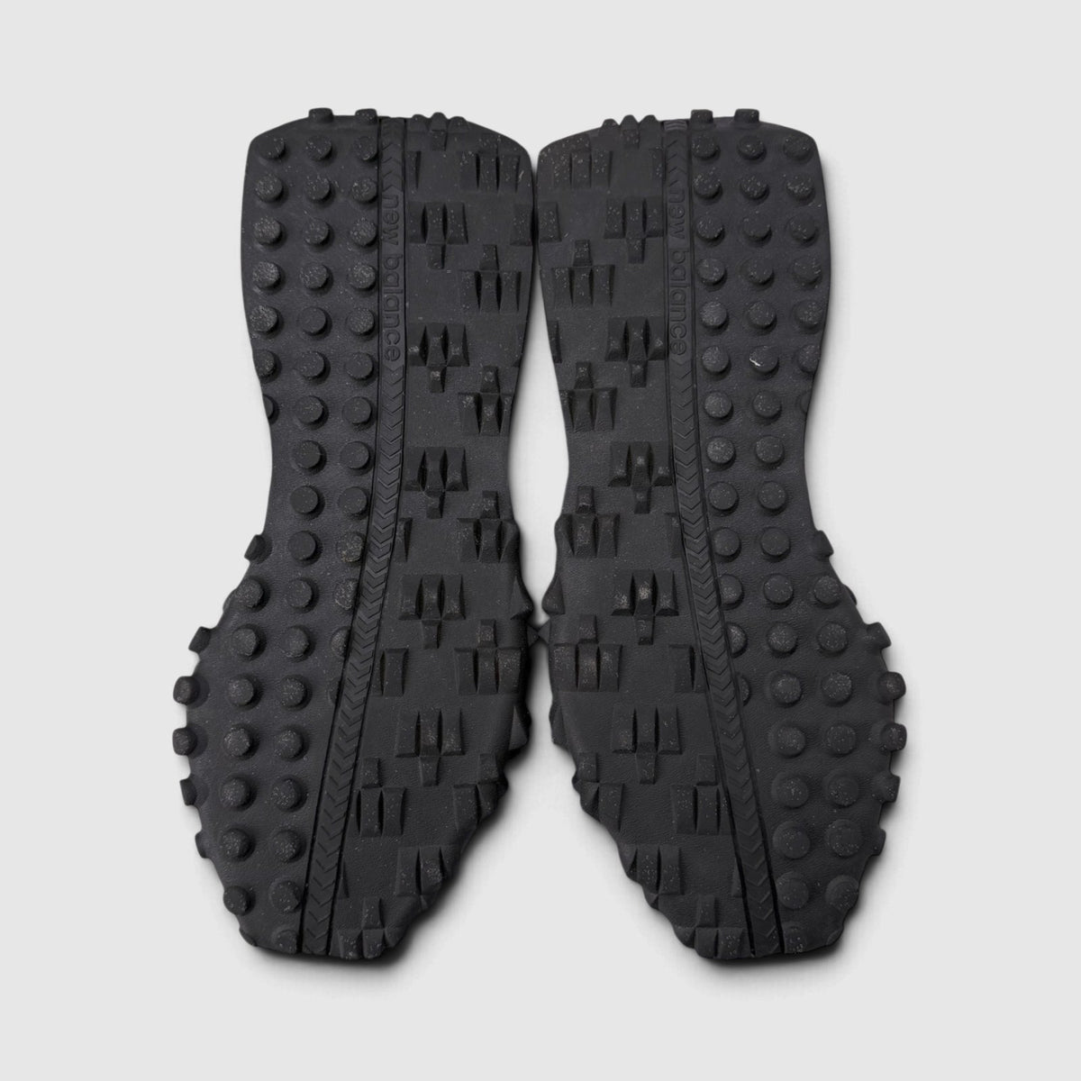 New Balance XC 72 Triple Black, buty sportowe damskie w bardzo dobrym stanie rozmiar 37.5, podeszwa