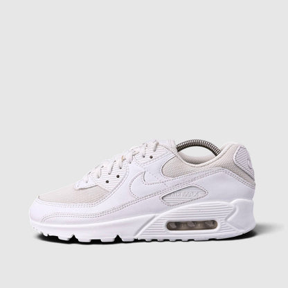 Nike Air Max 90 Triple White, buty sportowe męskie w bardzo dobrym stanie rozmiar 41, boczny profil, lewa strona