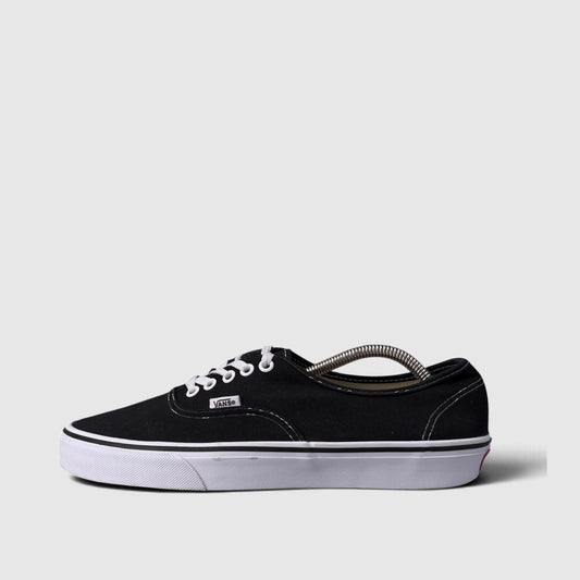 Vans Sk8-Hi, buty sportowe męskie w bardzo dobrym stanie rozmiar 42.5, boczny profil, lewa strona