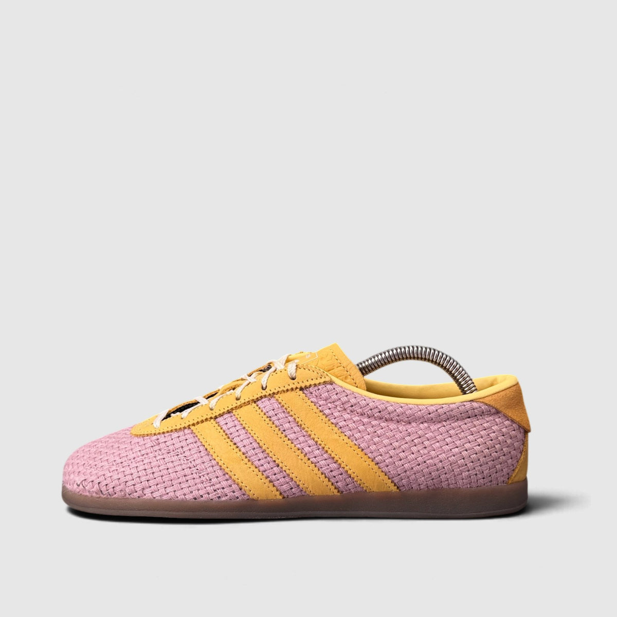 Adidas Gazelle, buty sportowe damskie w bardzo dobrym stanie rozmiar 40 2/3, boczny profil, lewa strona