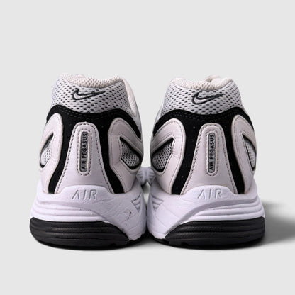 Nike Air Pegasus 2005 White/Black, buty sportowe męskie w bardzo dobrym stanie rozmiar 44.5, widok z tyłu