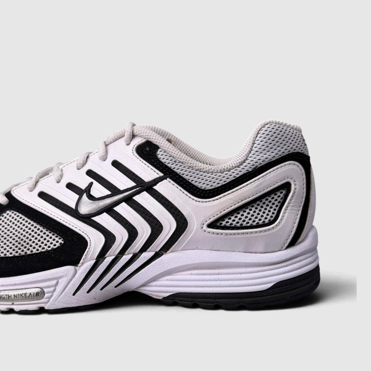 Nike Air Pegasus 2005 White/Black, buty sportowe męskie w bardzo dobrym stanie rozmiar 44.5, detal