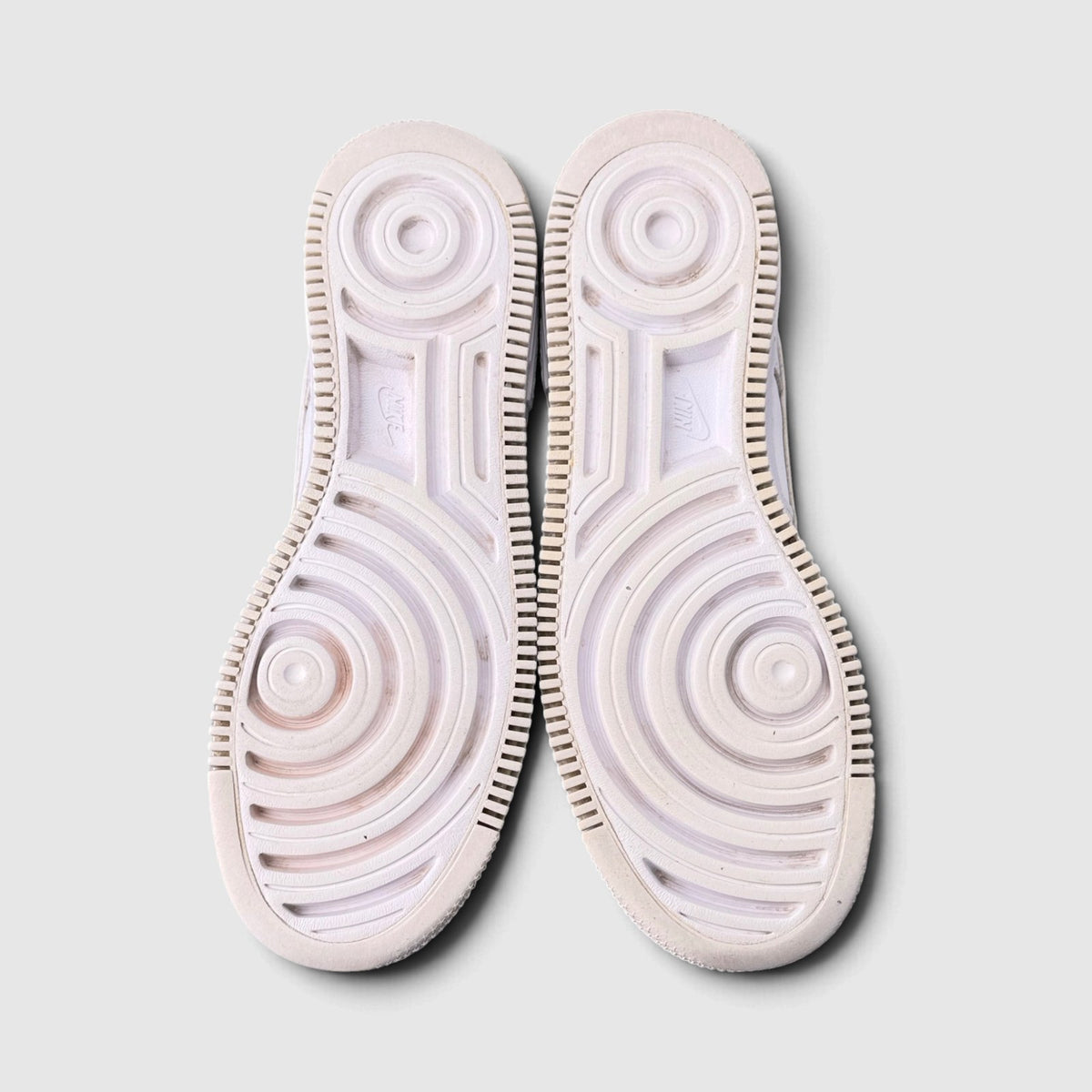 Nike Air Force 1 Low Shadow Triple White, buty sportowe damskie w bardzo dobrym stanie rozmiar 41, podeszwa