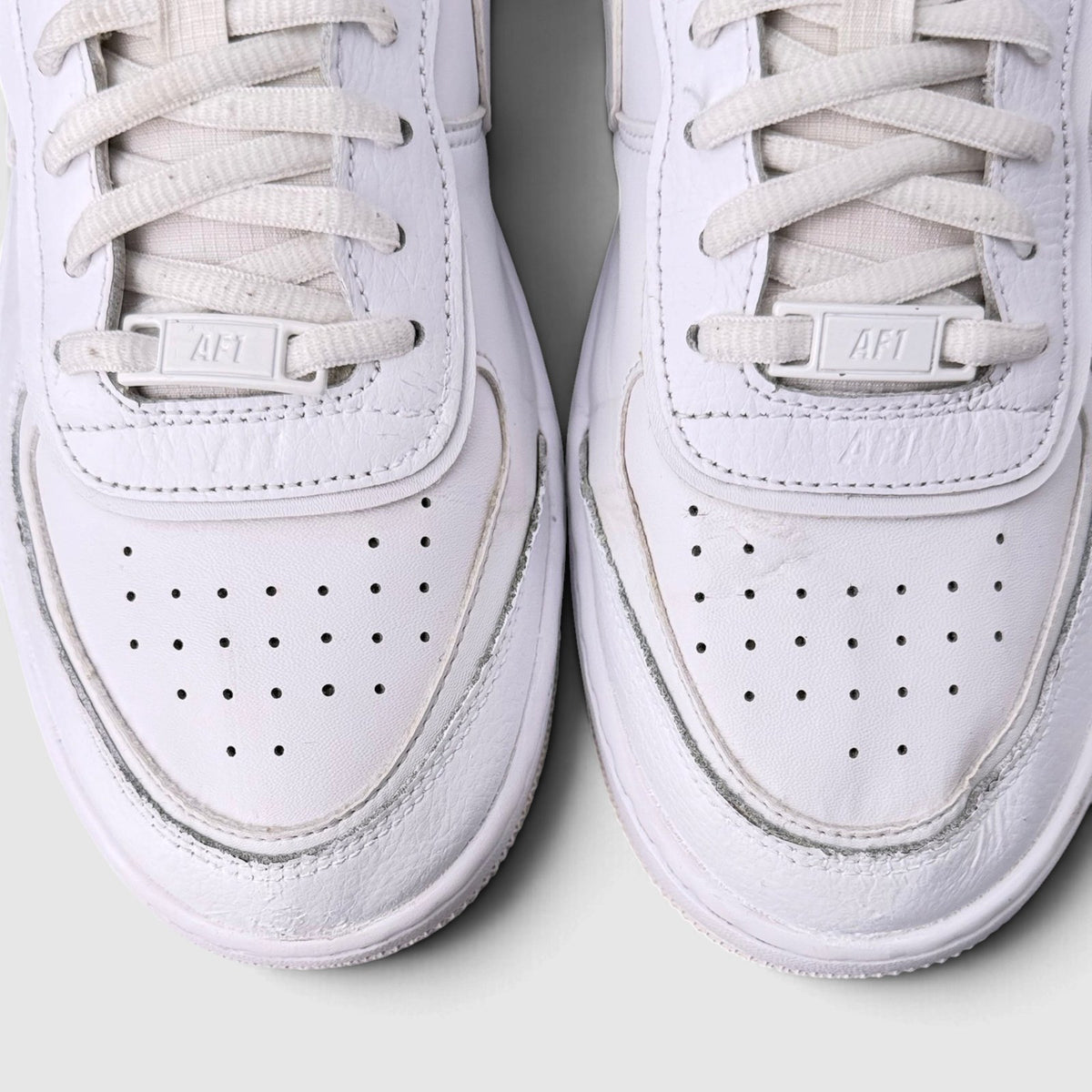 Nike Air Force 1 Low Shadow Triple White, buty sportowe damskie w bardzo dobrym stanie rozmiar 41, widok z przodu