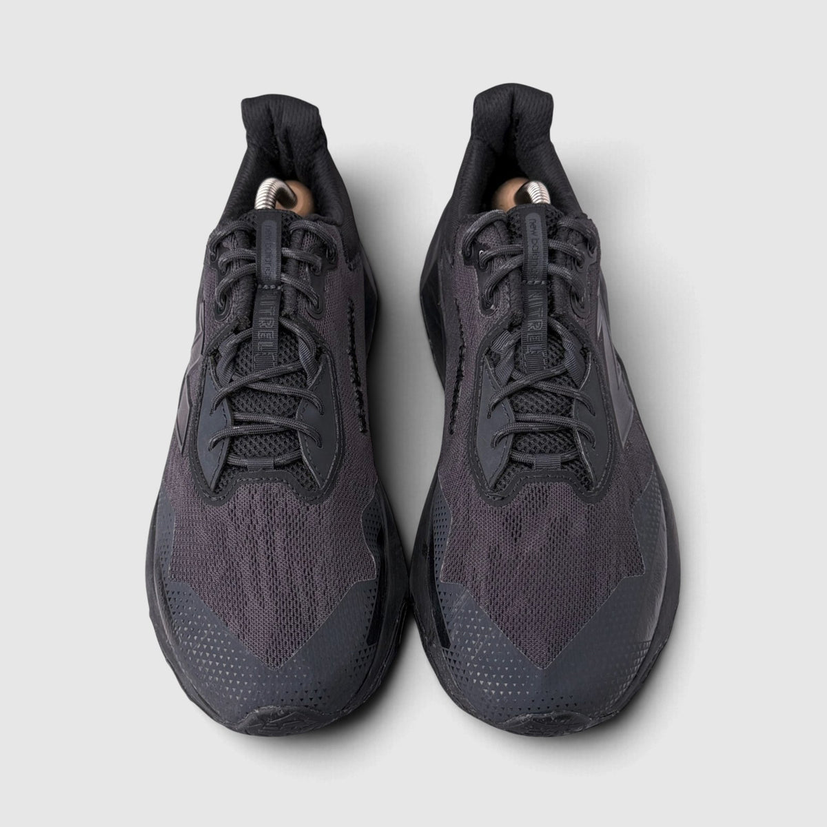 New Balance DynaSoft Nitrel V6, buty sportowe męskie w bardzo dobrym stanie rozmiar 44, widok z góry