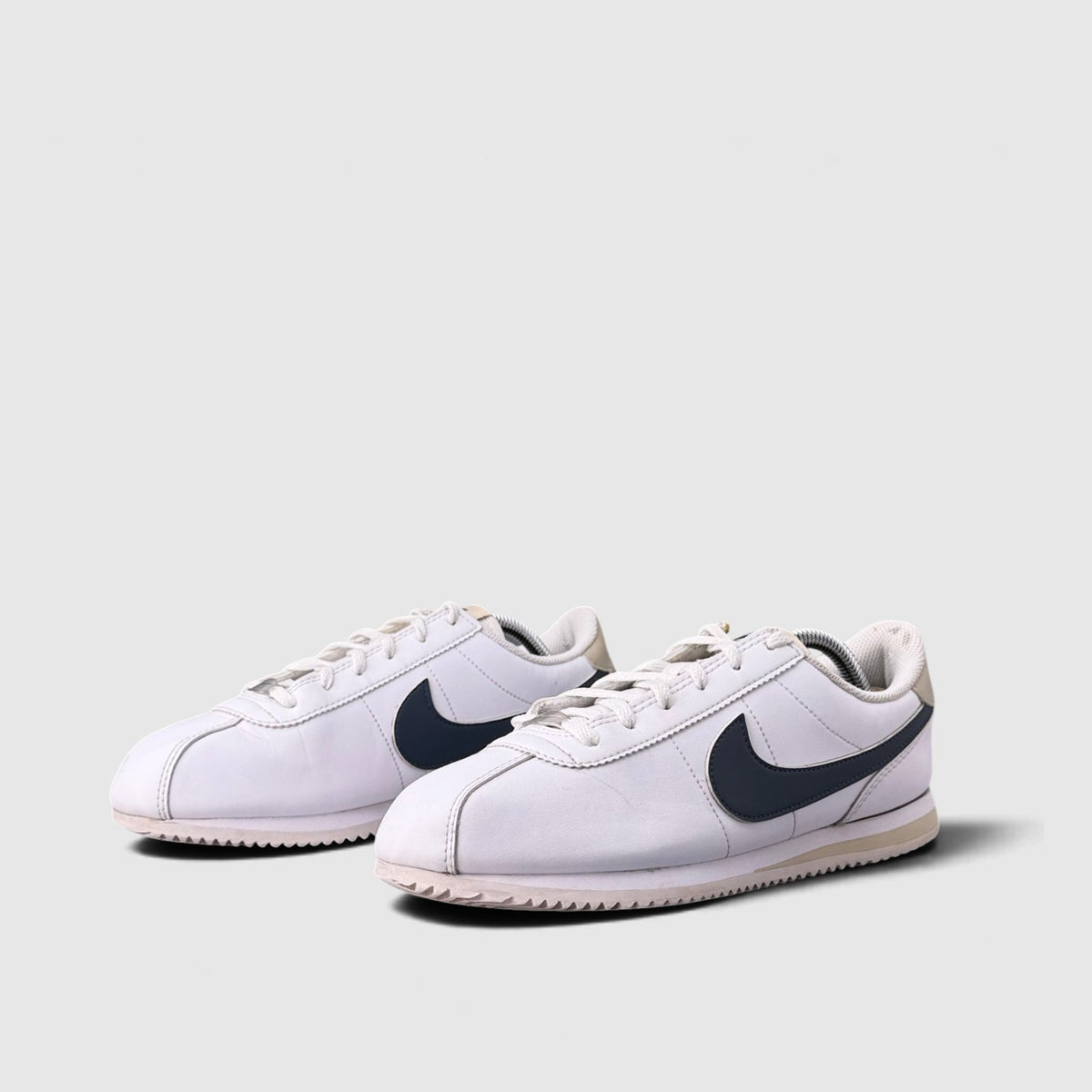 Nike Classic Cortez, buty sportowe damskie w bardzo dobrym stanie rozmiar 40, para butów